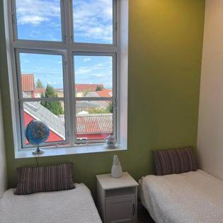 Den Lille Skole - Ferie Pa Aero I Marstal By - Vaerelser Hotell Exteriör bild